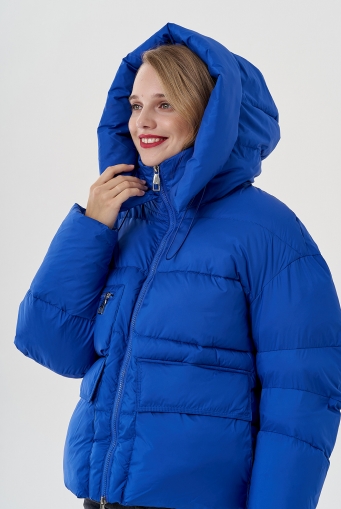 Миниатюра фотографии Женская куртка с капюшоном синего цвета 