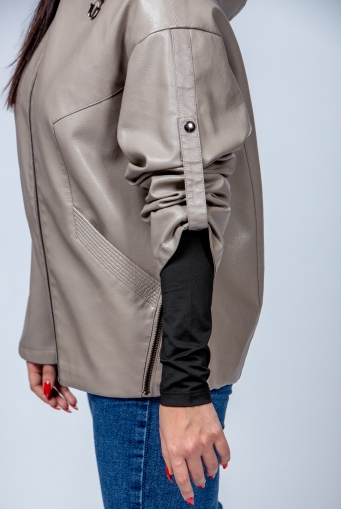 Миниатюра фотографии Женская кожаная куртка из эко-кожи с капюшоном