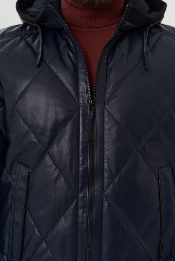 Миниатюра фотографии Куртка из натуральной кожи синего цвета