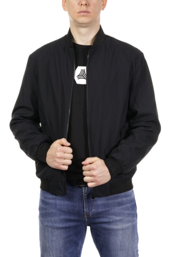 Миниатюра фотографии Куртка мужская из текстиля с воротником