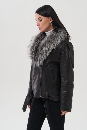 Миниатюра фотографии Женская куртка из натуральной кожи с отделкой из чернобурки