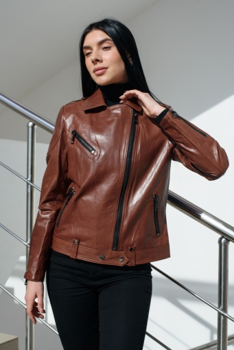 Миниатюра фотографии Женская куртка - косуха 