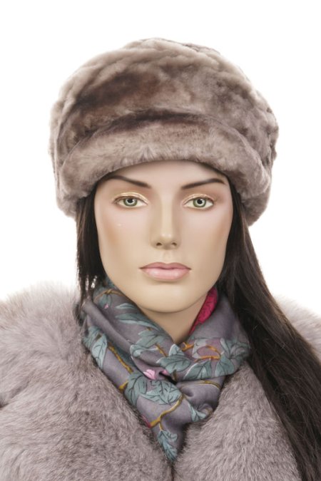 Купить Шапка женская из мутона в каталоге