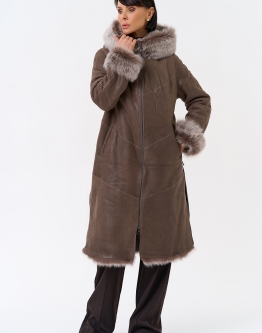 Купить Женская натуральная дубленка с капюшоном в каталоге