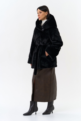 Миниатюра фотографии Женская шуба из эко меха с капюшоном