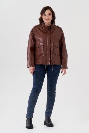 Миниатюра фотографии Куртка из натуральной кожи коричневого цвета