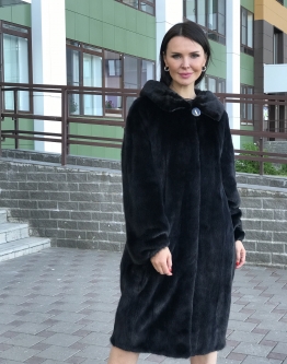 Купить Шуба из норки с капюшоном, фасон баллон, цвет черный в каталоге