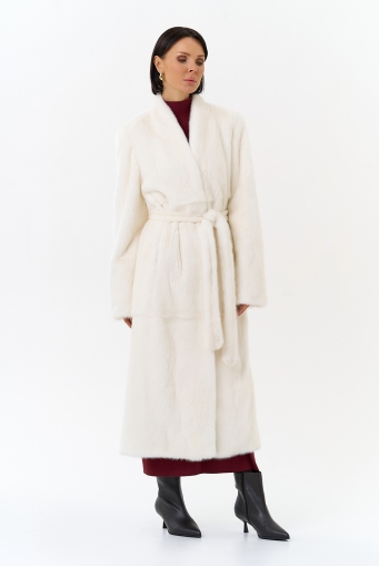 Миниатюра фотографии Белая шуба из меха норки с поясом