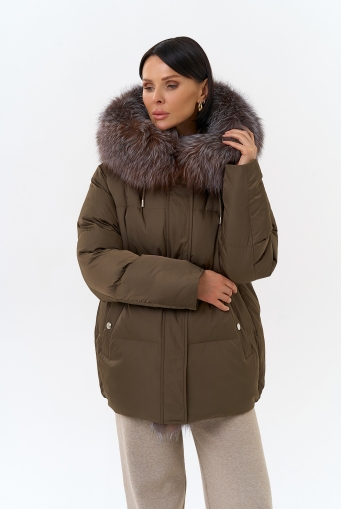 Миниатюра фотографии Женский пуховик с отделкой из меха блюфрост