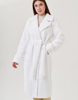 Купить Белое пальто из эко меха в каталоге