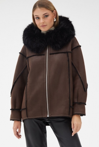 Миниатюра фотографии Женская дубленка из эко кожи с капюшоном