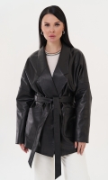 Миниатюра фотографии Кожаная куртка-пиджак с поясом