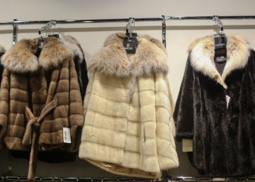 Магазин ЗимаЛето, где можно купить верхнюю одежду в России