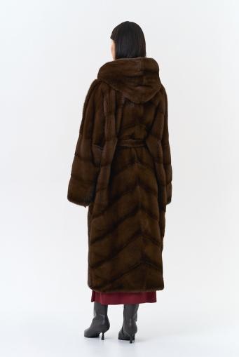 Миниатюра фотографии Шуба из меха норки с капюшоном