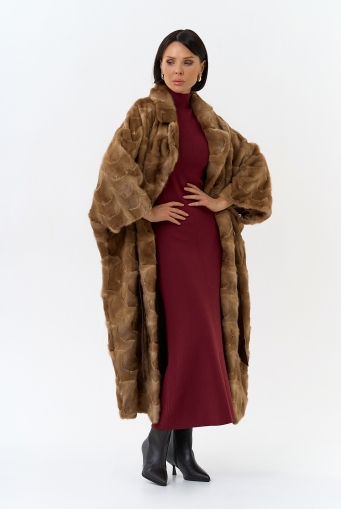 Миниатюра фотографии Шуба из меха норки с английским воротником