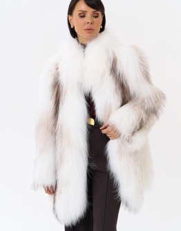 Купить Белая шуба из лисы в каталоге без категории