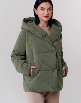Купить Пуховик зеленого цвета с капюшоном в каталоге