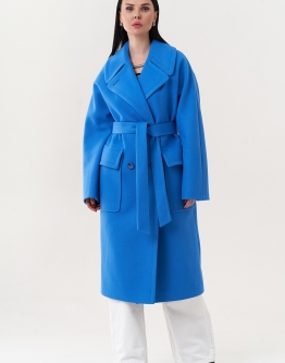 Купить Пальто голубого цвета с английским воротником в каталоге