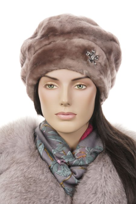 Купить Шапка женская из мутона в каталоге