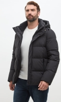 Миниатюра фотографии Мужской черный пуховик больших размеров