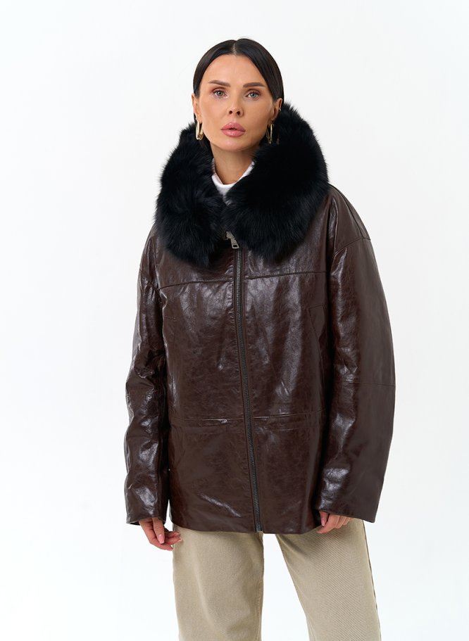 Миниатюра фотографии Женский пуховик с отделкой на капюшоне из меха песца
