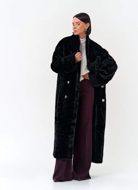 Купить Женское  пальто из эко меха в каталоге