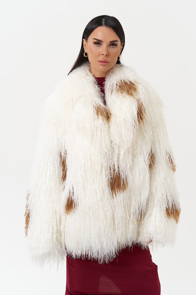Миниатюра фотографии Женская шуба из меха ламы