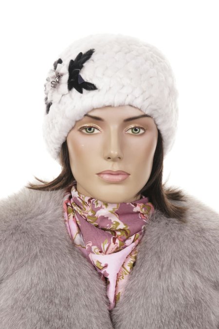 Купить Шапка женская из мутона в каталоге