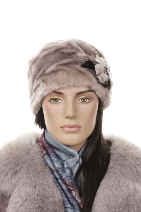 Купить Шапка женская из мутона в каталоге