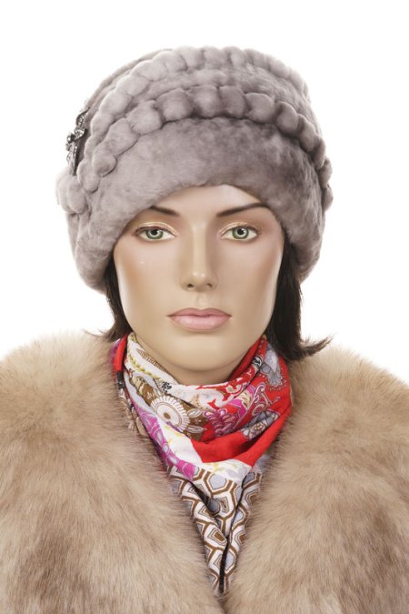 Купить Шапка женская из мутона в каталоге