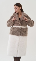 Миниатюра фотографии Пальто из овечьей шерсти бежевого цвета