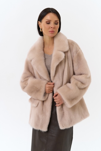 Миниатюра фотографии Шуба из меха норки с английским воротником