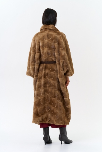 Миниатюра фотографии Шуба из меха норки с английским воротником