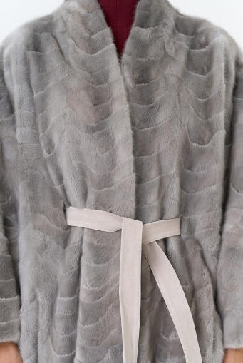 Миниатюра фотографии Шуба из меха норки с поясом