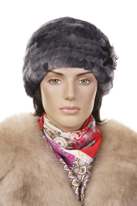 Купить Шапка женская из мутона в каталоге
