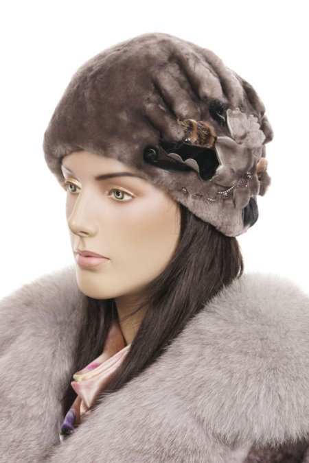 Купить Шапка женская из мутона в каталоге