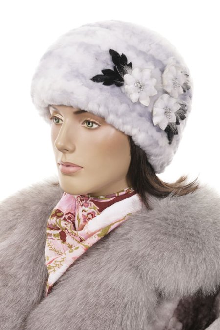 Купить Шапка женская из мутона в каталоге