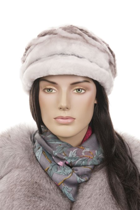 Купить Шапка женская из мутона в каталоге