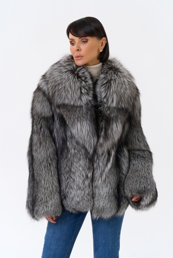 Миниатюра фотографии Шуба из лисы