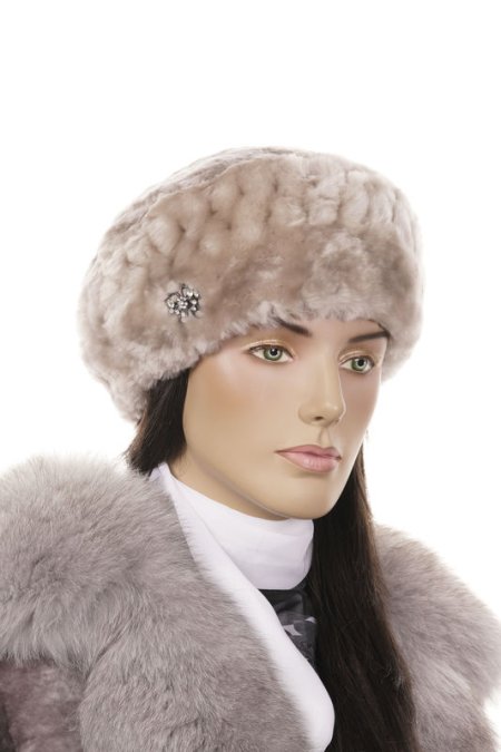 Купить Шапка женская из мутона в каталоге