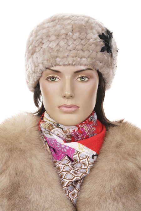 Купить Шапка женская из мутона в каталоге