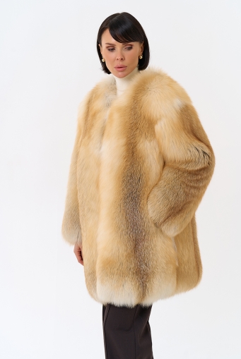 Миниатюра фотографии Шуба из рыжей лисы