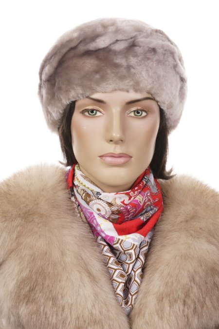 Купить Шапка женская из мутона в каталоге