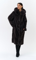 Миниатюра фотографии Женская шуба из норки силуэта баллон с капюшоном
