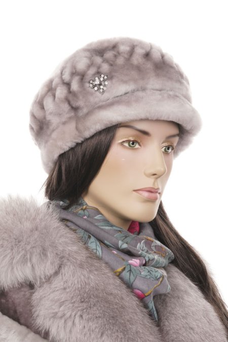 Купить Шапка женская из мутона в каталоге