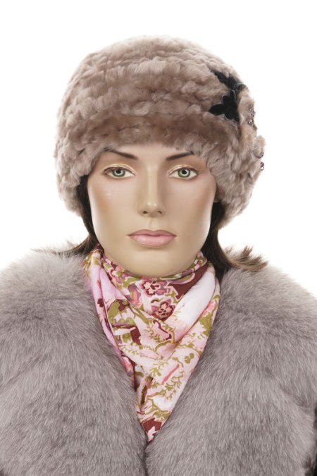 Купить Шапка женская из мутона в каталоге