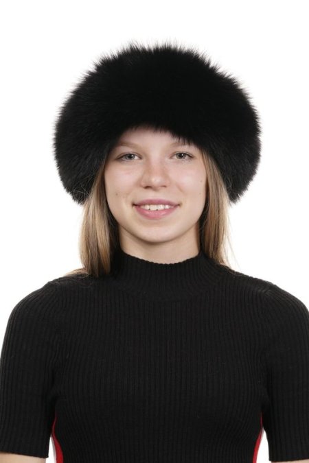 Купить Шапка женская из натуральной кожи с песцом в каталоге
