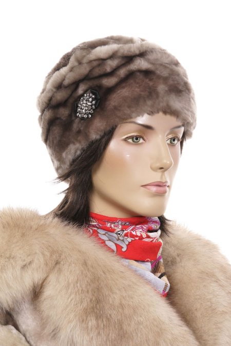 Купить Шапка женская из овчины в каталоге