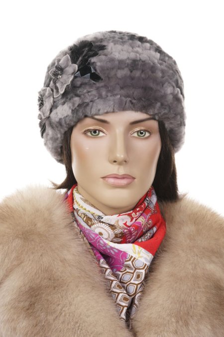 Купить Шапка женская из мутона в каталоге