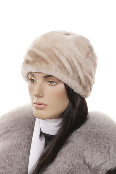 Купить Шапка женская из мутона в каталоге